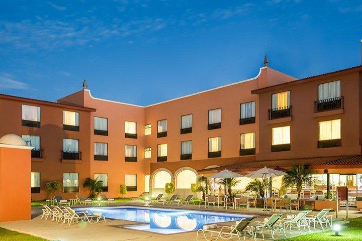 Memora Hotel Celaya  Ngoại thất bức ảnh